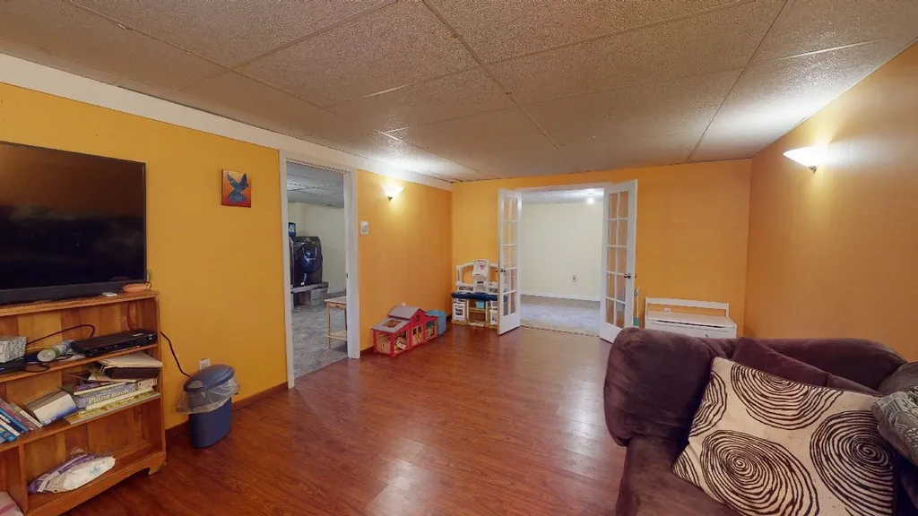 49 Washington Circle Hillsborough NH 03244