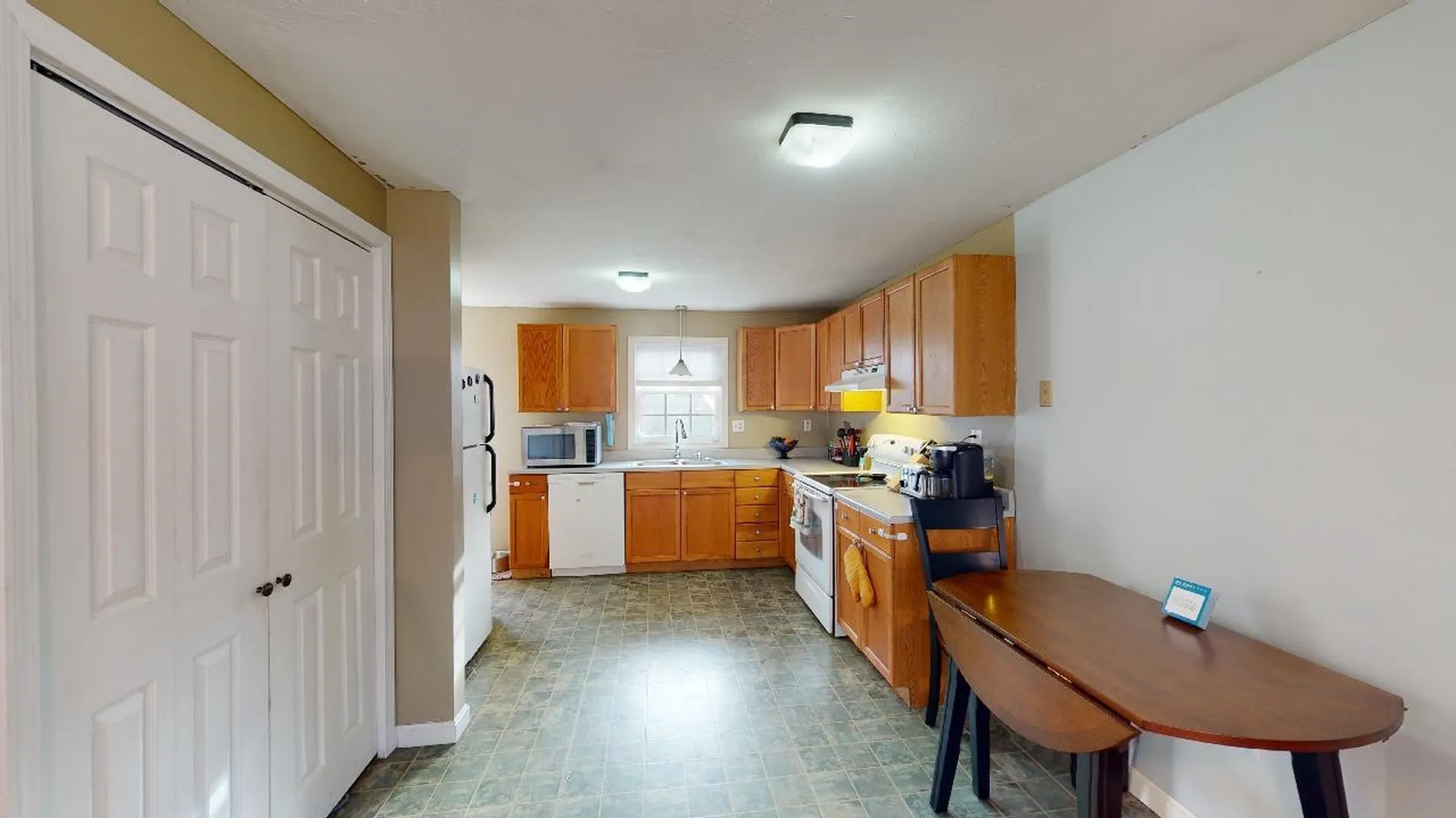 49 Washington Circle Hillsborough NH 03244