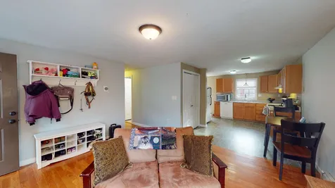 49 Washington Circle Hillsborough NH 03244