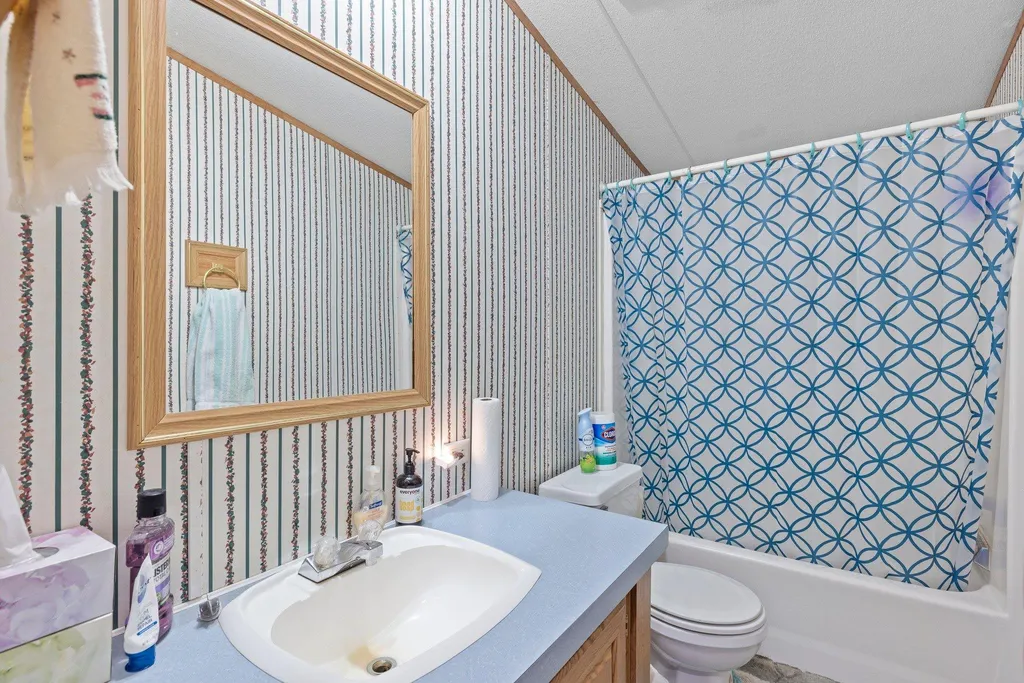 14 Peggy Drive Belmont NH 03220