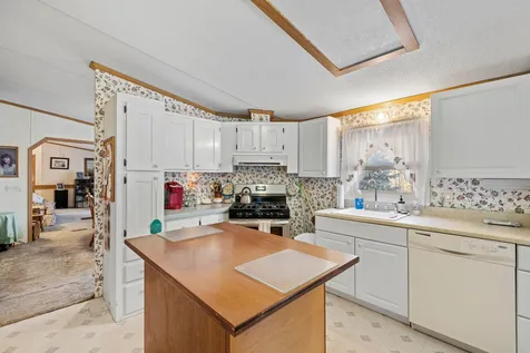 14 Peggy Drive Belmont NH 03220