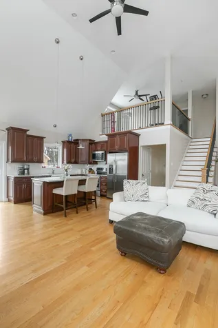 9 Gulliver Avenue Salem NH 03079