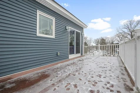 9 Gulliver Avenue Salem NH 03079