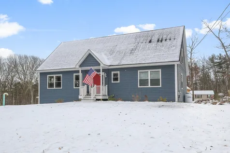 9 Gulliver Avenue Salem NH 03079
