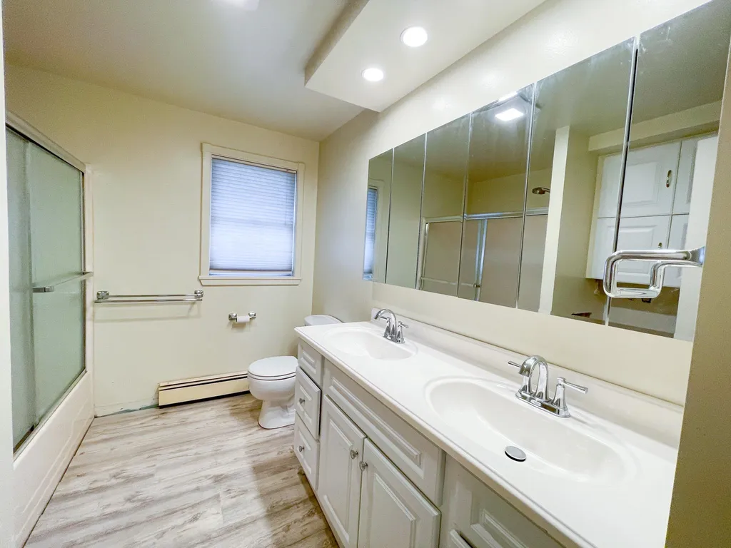 936 Porters Point Road Colchester VT 05446