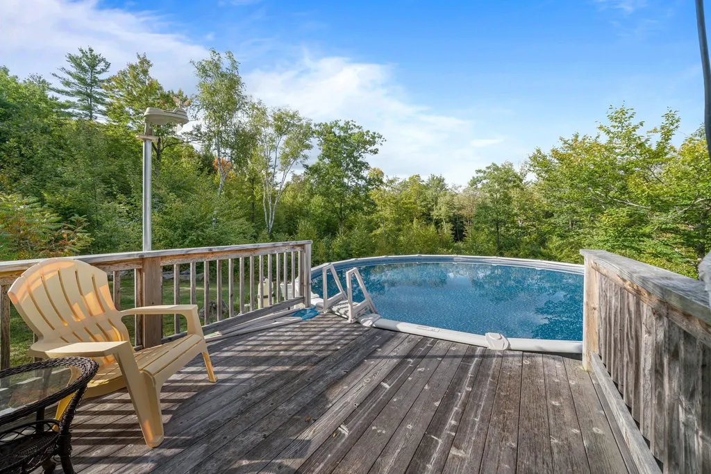 412 Francestown Road New Boston NH 03070
