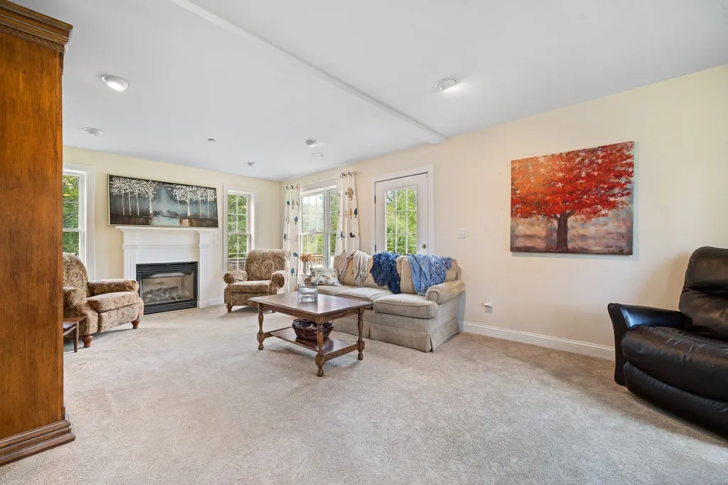 412 Francestown Road New Boston NH 03070