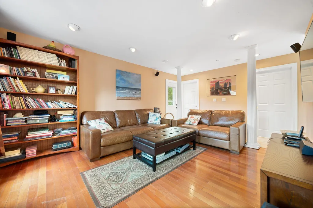 412 Francestown Road New Boston NH 03070