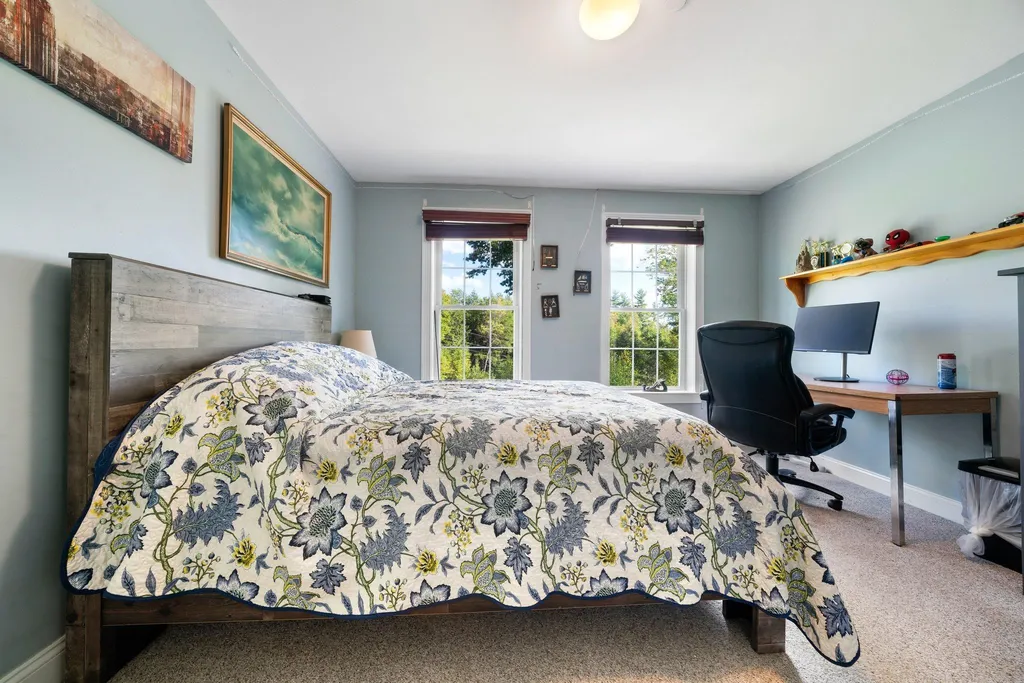 412 Francestown Road New Boston NH 03070