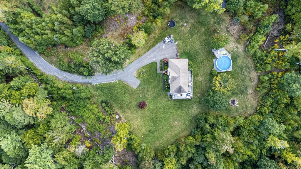 412 Francestown Road New Boston NH 03070