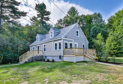 29 Montelona Road Goffstown NH 03045