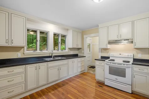 18 Alpine Court Sunapee NH 03782