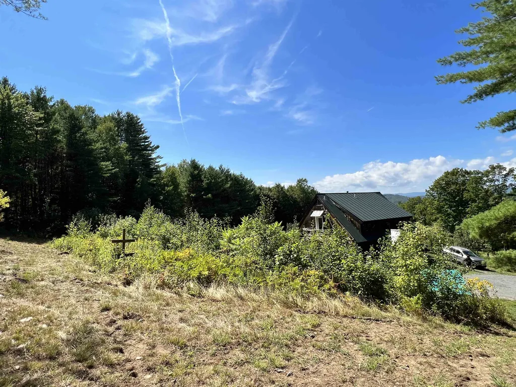 1660 Bliss Road Hartford VT 05001