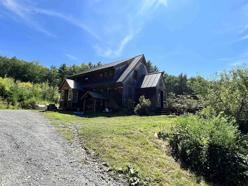 1660 Bliss Road Hartford VT 05001