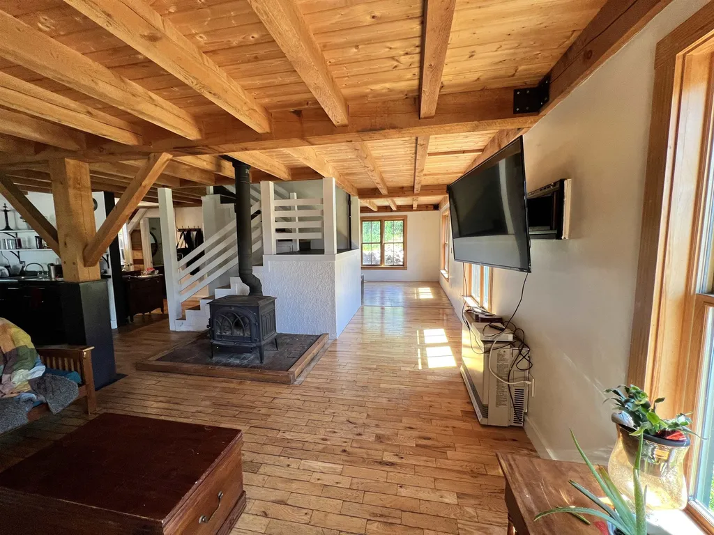 1660 Bliss Road Hartford VT 05001