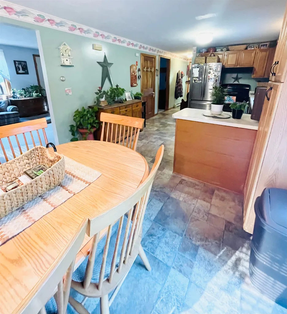 539 Scruton Pond Road Barrington NH 03825