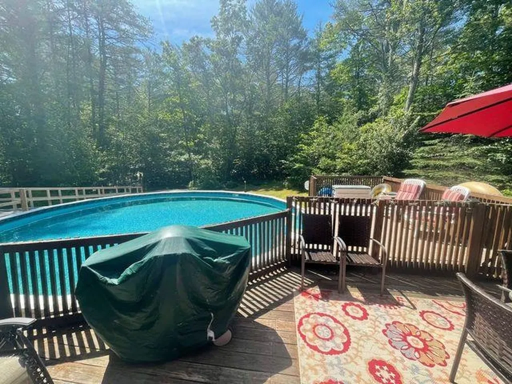 539 Scruton Pond Road Barrington NH 03825