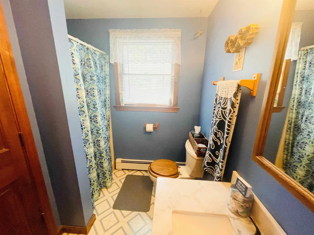 539 Scruton Pond Road Barrington NH 03825