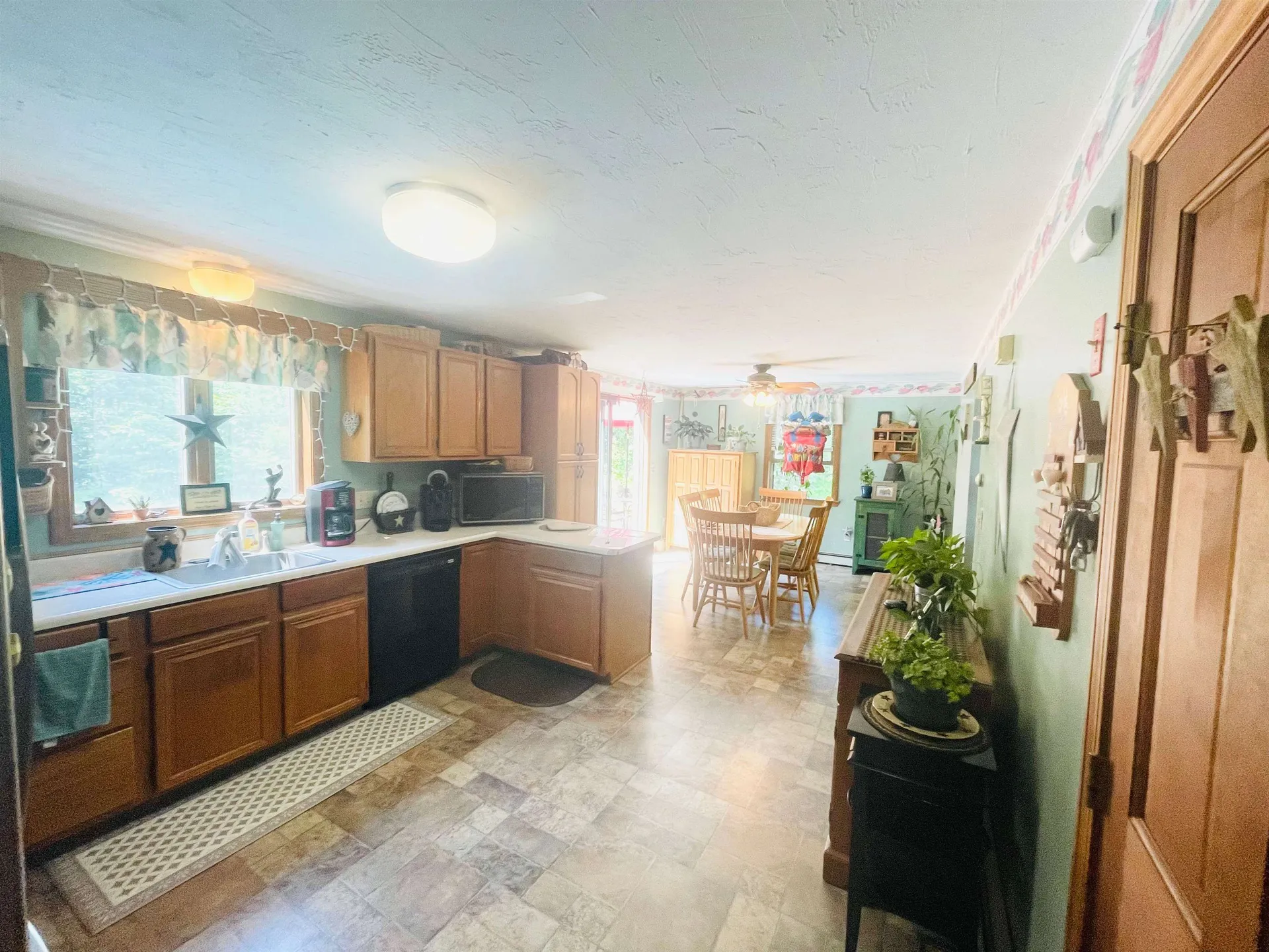 539 Scruton Pond Road Barrington NH 03825