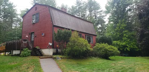 539 Scruton Pond Road Barrington NH 03825