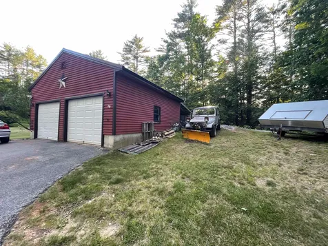 539 Scruton Pond Road Barrington NH 03825