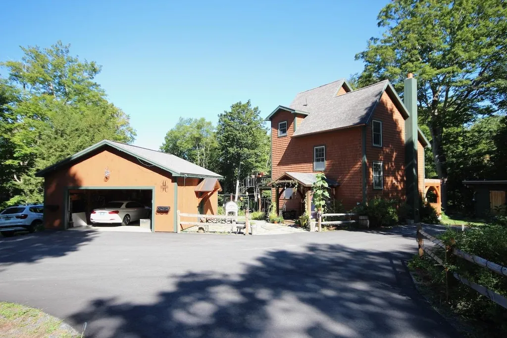 124 Village Lane West Windsor VT 05037
