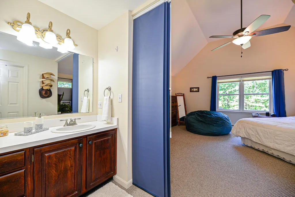 36 Coach Lane Hampton Falls NH 03844