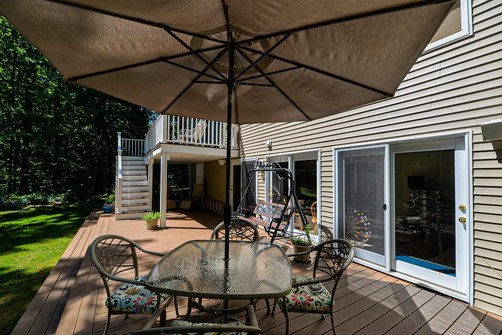 36 Coach Lane Hampton Falls NH 03844