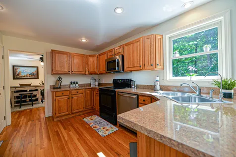 36 Coach Lane Hampton Falls NH 03844
