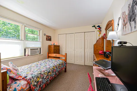 36 Coach Lane Hampton Falls NH 03844