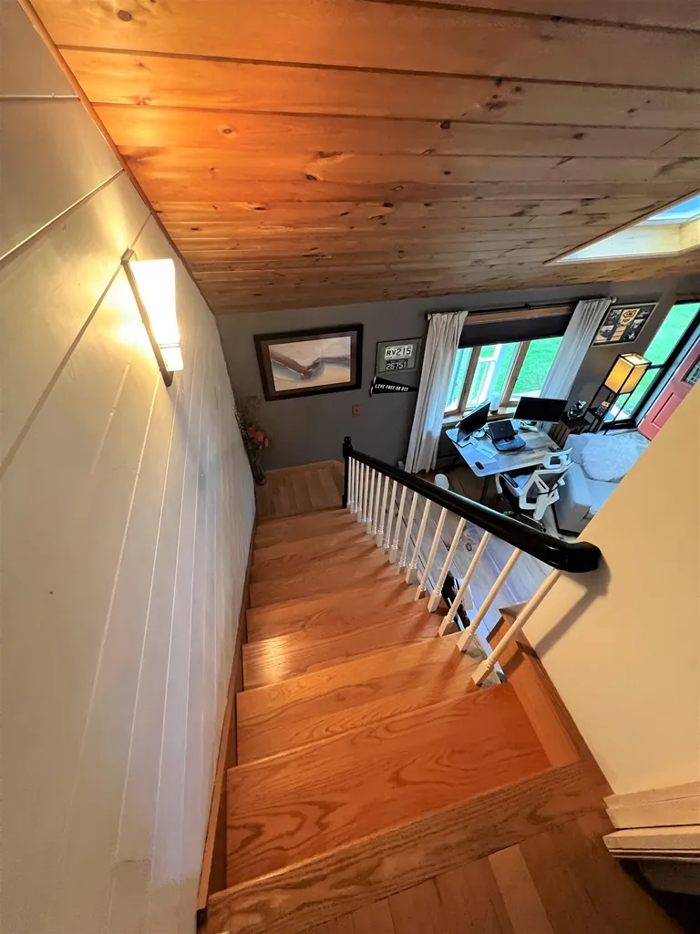14 Deer Run Circle Kingston NH 03848