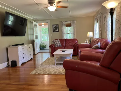 646 North Main Street Wolfeboro NH 03894