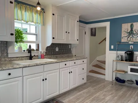646 North Main Street Wolfeboro NH 03894