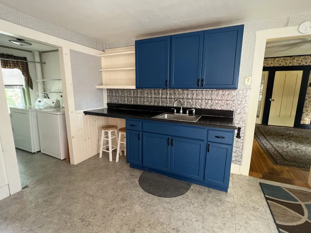 18 Hanover Street Claremont NH 03743