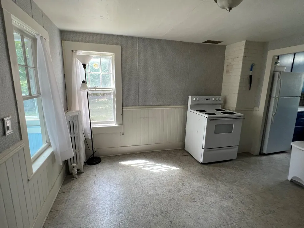 18 Hanover Street Claremont NH 03743