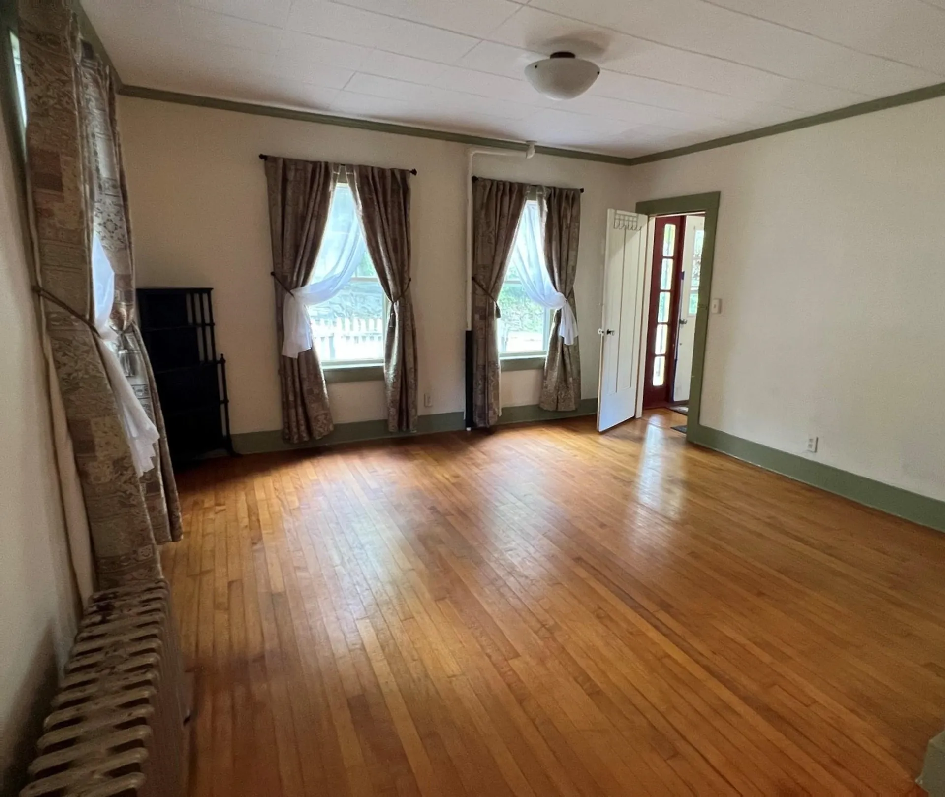 18 Hanover Street Claremont NH 03743