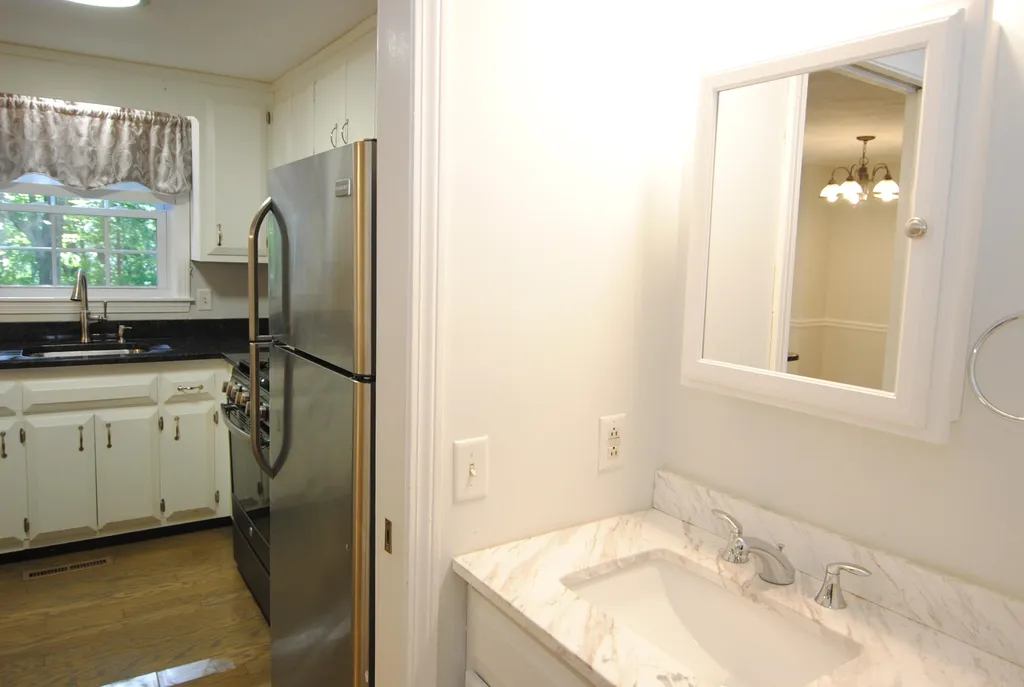 45 Hawkstead Hollow Nashua NH 03063