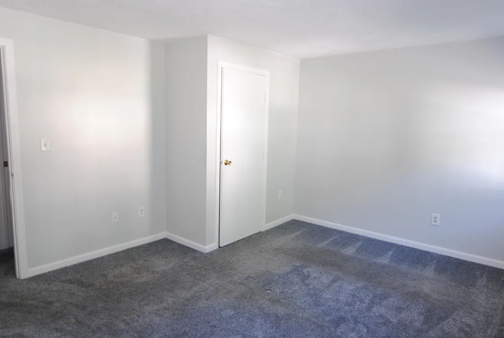 45 Hawkstead Hollow Nashua NH 03063