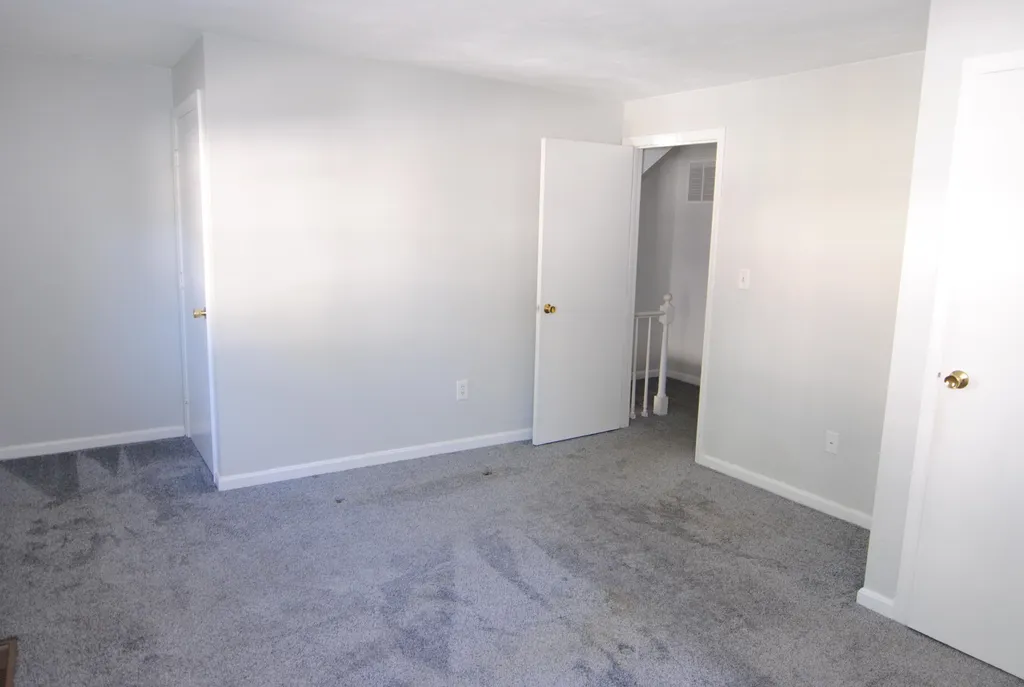 45 Hawkstead Hollow Nashua NH 03063