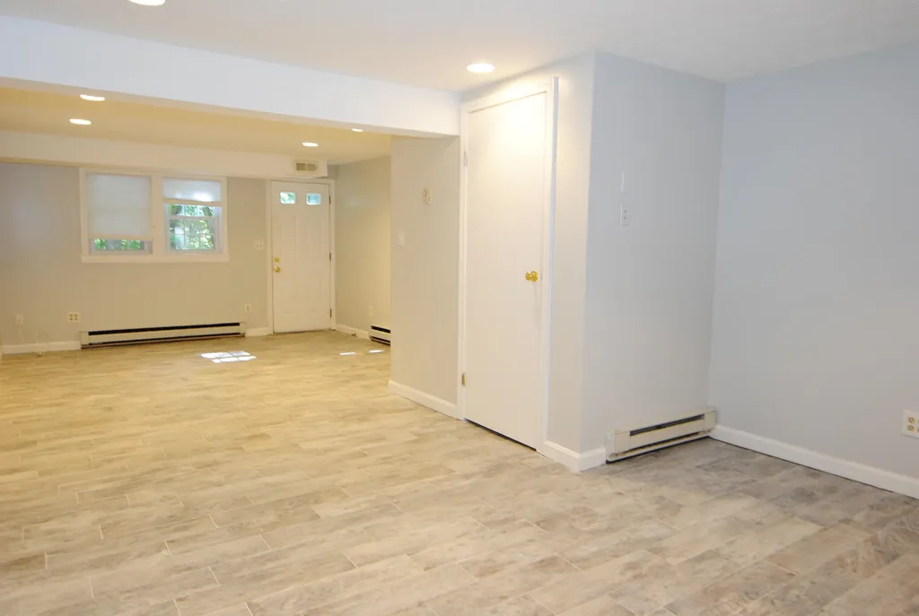 45 Hawkstead Hollow Nashua NH 03063