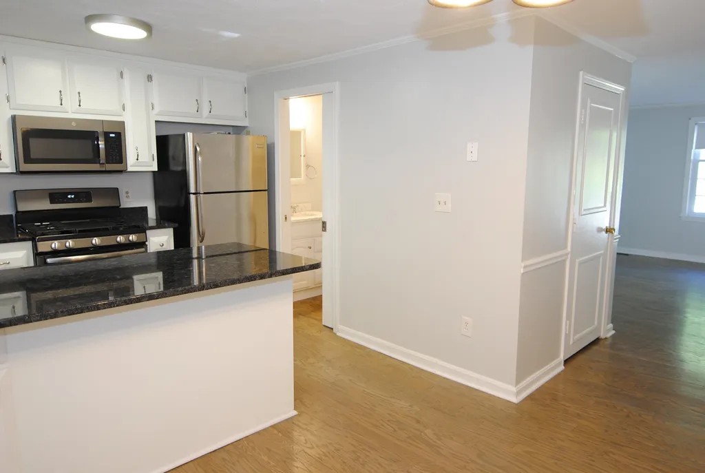 45 Hawkstead Hollow Nashua NH 03063