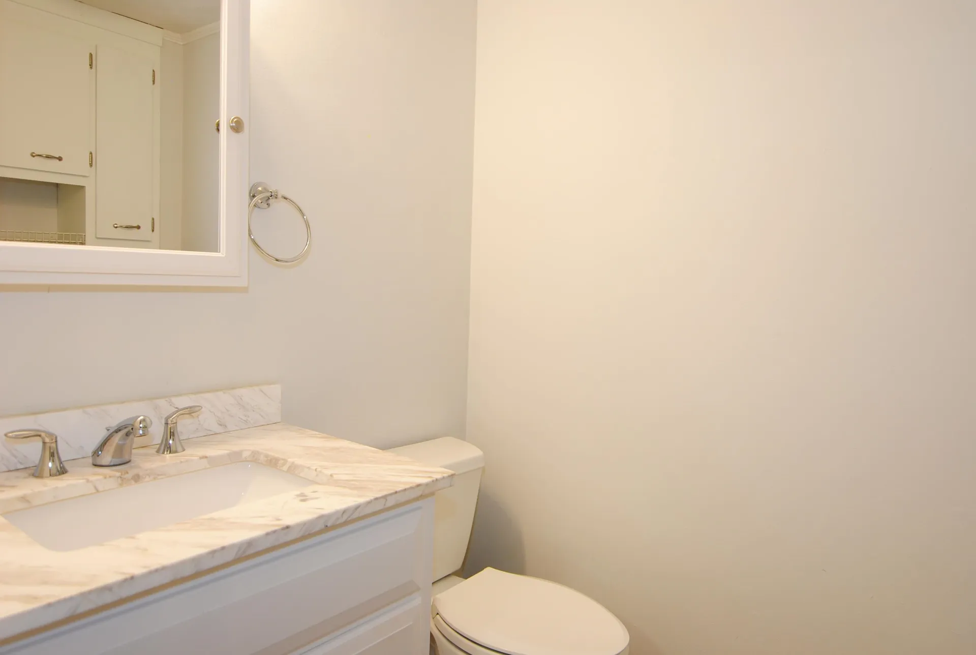 45 Hawkstead Hollow Nashua NH 03063