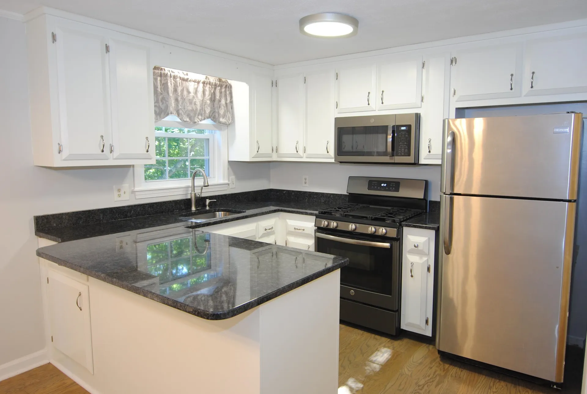 45 Hawkstead Hollow Nashua NH 03063