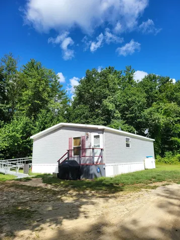 18 Old Dump Road Northwood NH 03261