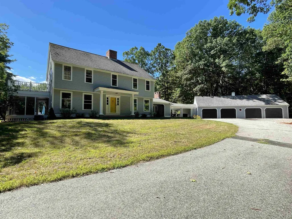 22 Wilcombs Way Chester NH 03036