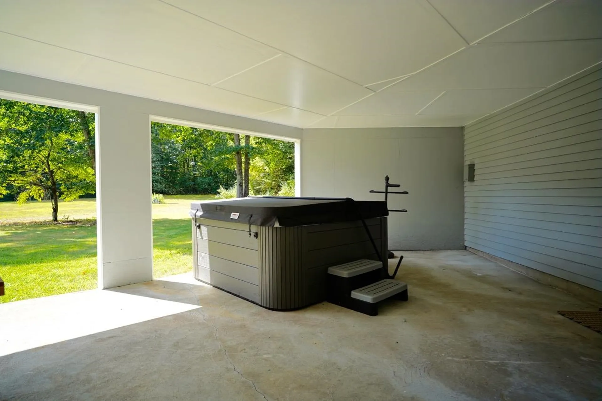 22 Wilcombs Way Chester NH 03036