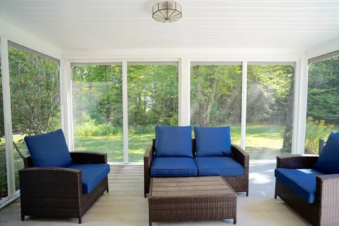 22 Wilcombs Way Chester NH 03036