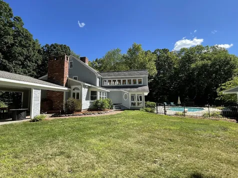22 Wilcombs Way Chester NH 03036