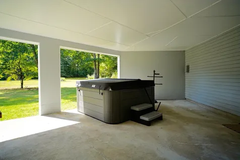 22 Wilcombs Way Chester NH 03036
