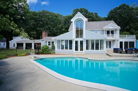 22 Wilcombs Way Chester NH 03036